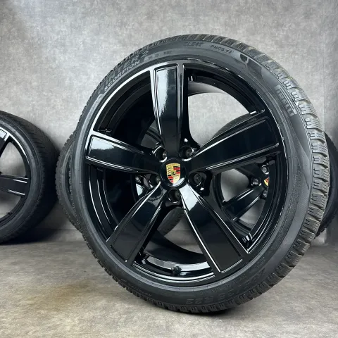 Background image for Winterräder Porsche Cayenne E3 22" Original Sport Classic Felgen Turbo S GTS Hybrid 9Y0 DOT25
