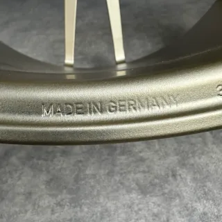 Porsche 992 GTS Felgen 20"+21" Original Zentralverschluß ZV NEODYME 992044602BA - Bild 11