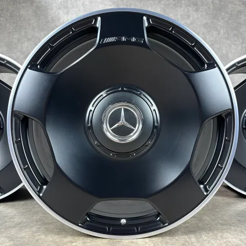 Background image for Sommerräder Mercedes G63 AMG 22" Original Monoblock Felgen A4634014100 7X71 W463