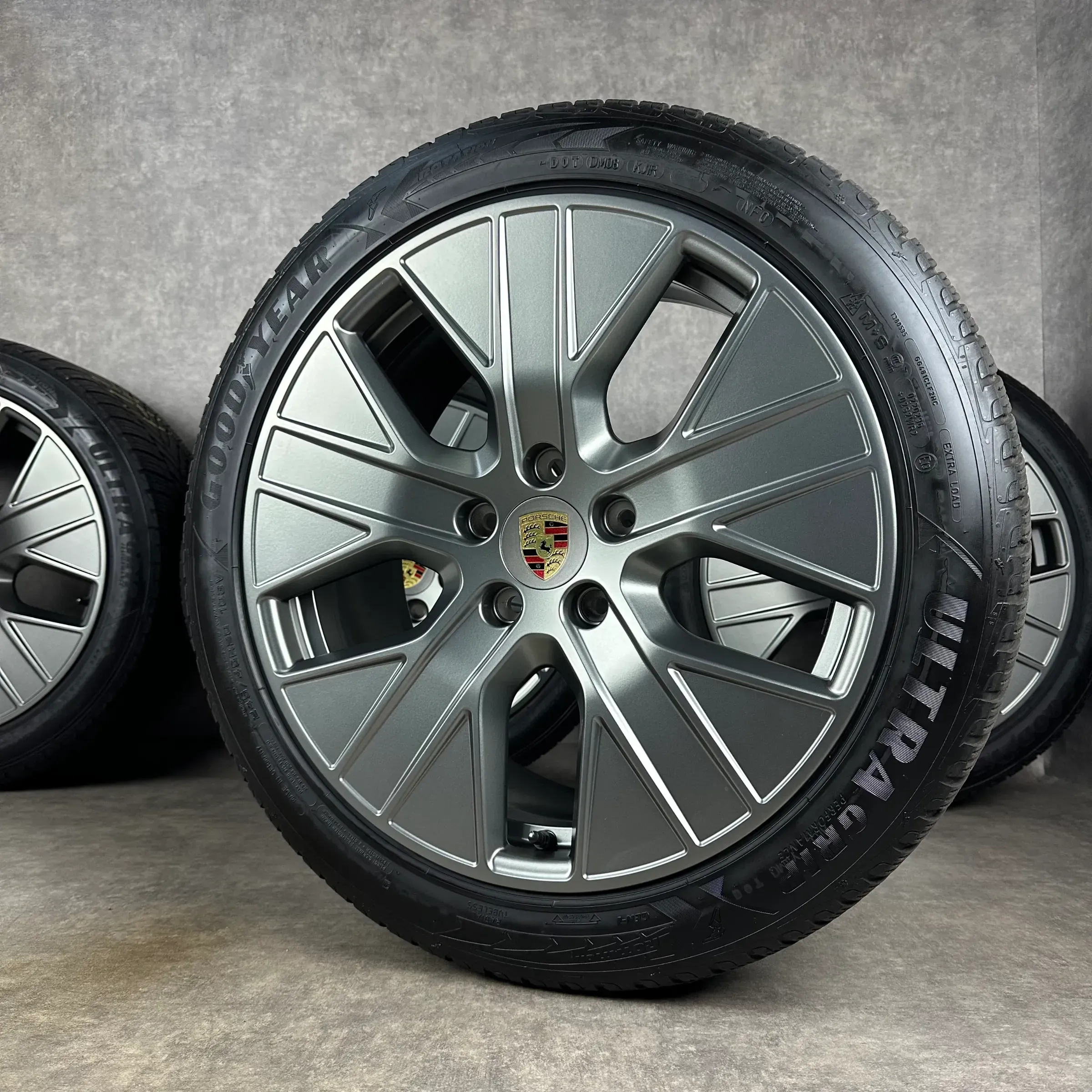 Winterräder Porsche Taycan J1-2 20" S 4S GTS Original Turbo Aero Design Felgen 9J1073603CC - Bild 1