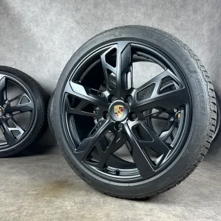 Winterräder Porsche Taycan J1 21" Original 4S Turbo S Cross Turismo Design Felgen 4S GTS Schwarz DOT24 - Bild 1
